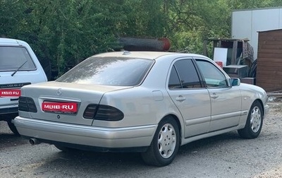 Mercedes-Benz E-Класс, 1997 год, 300 000 рублей, 1 фотография