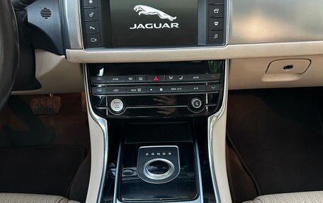 Jaguar XF II, 2016 год, 2 900 000 рублей, 11 фотография