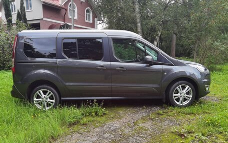 Ford Tourneo Connect II рестайлинг, 2021 год, 2 650 000 рублей, 2 фотография