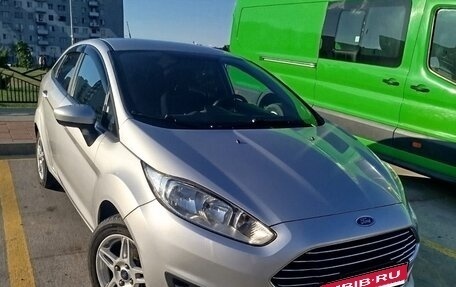Ford Fiesta, 2017 год, 850 000 рублей, 4 фотография