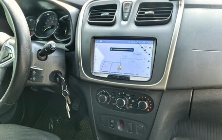 Renault Sandero II рестайлинг, 2018 год, 925 000 рублей, 16 фотография