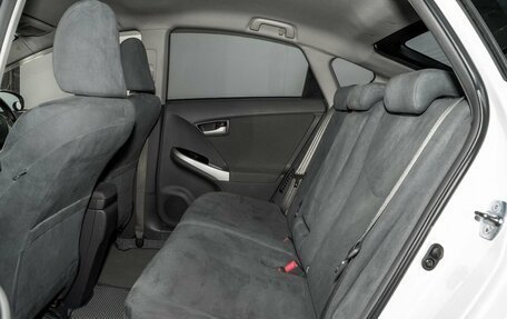 Toyota Prius, 2011 год, 1 200 000 рублей, 6 фотография