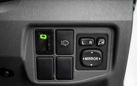 Toyota Prius, 2011 год, 1 200 000 рублей, 13 фотография