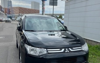 Mitsubishi Outlander III рестайлинг 3, 2013 год, 1 360 000 рублей, 1 фотография