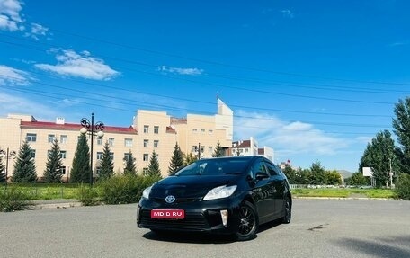 Toyota Prius, 2015 год, 1 379 000 рублей, 1 фотография