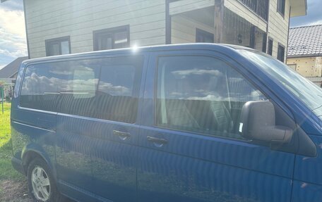 Volkswagen Transporter T5 рестайлинг, 2006 год, 850 000 рублей, 2 фотография