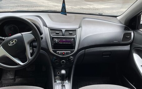 Hyundai Solaris II рестайлинг, 2011 год, 595 000 рублей, 8 фотография