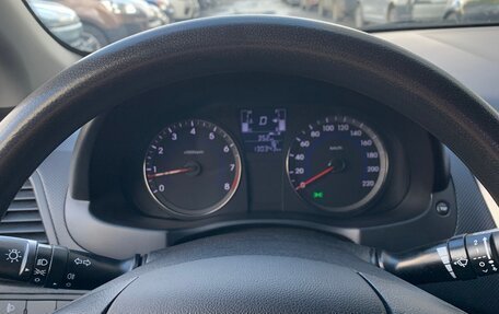 Hyundai Solaris II рестайлинг, 2014 год, 950 000 рублей, 16 фотография