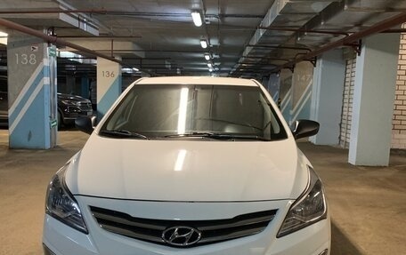 Hyundai Solaris II рестайлинг, 2014 год, 950 000 рублей, 5 фотография