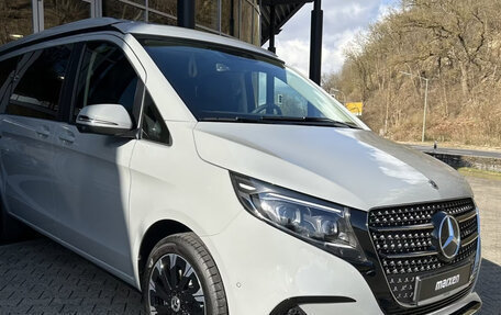 Mercedes-Benz V-Класс, 2025 год, 13 300 000 рублей, 3 фотография