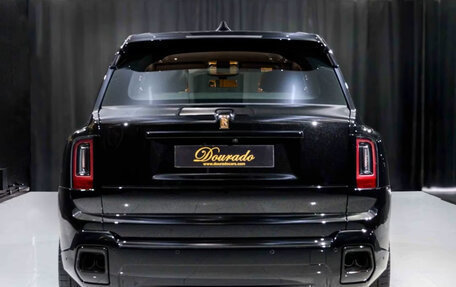Rolls-Royce Cullinan, 2025 год, 50 000 000 рублей, 2 фотография