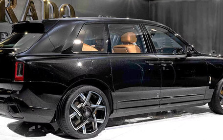 Rolls-Royce Cullinan, 2025 год, 50 000 000 рублей, 7 фотография