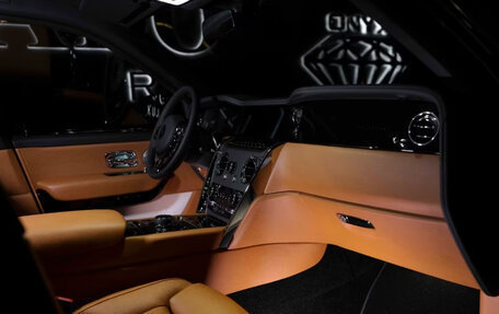 Rolls-Royce Cullinan, 2025 год, 50 000 000 рублей, 16 фотография