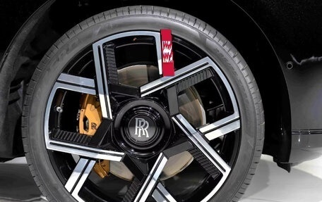 Rolls-Royce Cullinan, 2025 год, 50 000 000 рублей, 12 фотография
