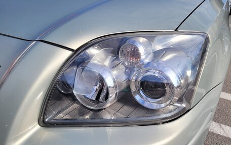 Toyota Avensis III рестайлинг, 2007 год, 780 000 рублей, 22 фотография