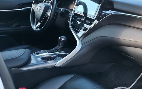 Toyota Camry, 2022 год, 3 700 000 рублей, 12 фотография