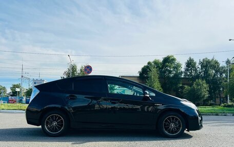 Toyota Prius, 2015 год, 1 379 000 рублей, 5 фотография