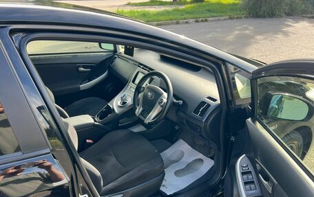 Toyota Prius, 2015 год, 1 379 000 рублей, 14 фотография