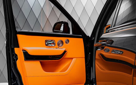 Rolls-Royce Cullinan, 2025 год, 50 000 000 рублей, 13 фотография