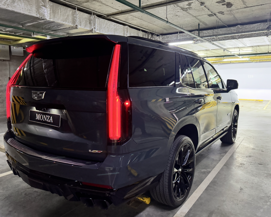 Cadillac Escalade V, 2025 год, 33 000 000 рублей, 56 фотография