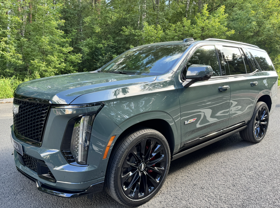 Cadillac Escalade V, 2025 год, 33 000 000 рублей, 10 фотография