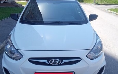 Hyundai Solaris II рестайлинг, 2012 год, 740 000 рублей, 1 фотография