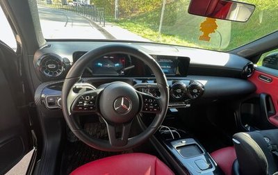 Mercedes-Benz A-Класс, 2019 год, 2 400 000 рублей, 1 фотография
