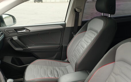 Volkswagen Tiguan II, 2020 год, 3 590 000 рублей, 24 фотография