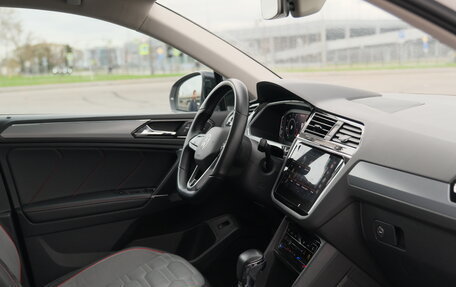 Volkswagen Tiguan II, 2020 год, 3 590 000 рублей, 28 фотография