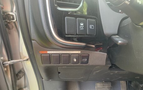 Mitsubishi Outlander III рестайлинг 3, 2013 год, 1 100 000 рублей, 11 фотография