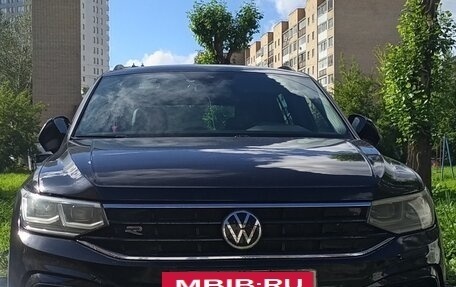 Volkswagen Tiguan II, 2021 год, 3 300 000 рублей, 23 фотография