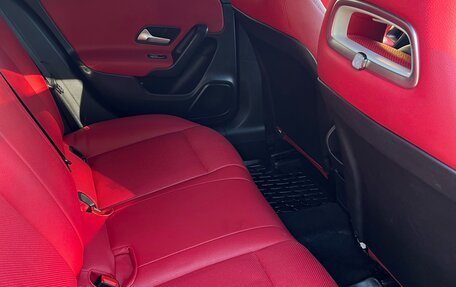 Mercedes-Benz A-Класс, 2019 год, 2 400 000 рублей, 6 фотография