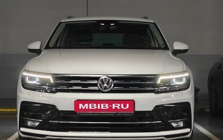 Volkswagen Tiguan II, 2018 год, 3 600 000 рублей, 10 фотография
