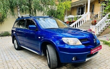 Mitsubishi Outlander III рестайлинг 3, 2007 год, 1 290 000 рублей, 2 фотография