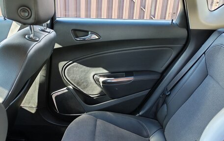 Opel Astra J, 2010 год, 620 000 рублей, 6 фотография