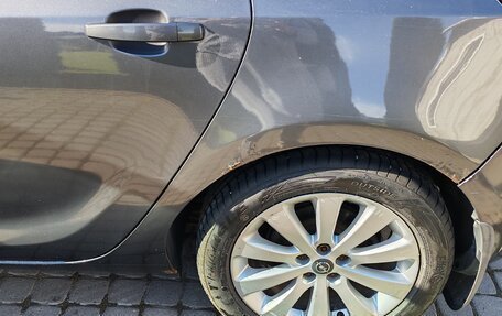 Opel Astra J, 2010 год, 620 000 рублей, 14 фотография