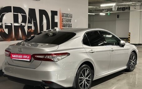 Toyota Camry, 2021 год, 3 200 000 рублей, 6 фотография