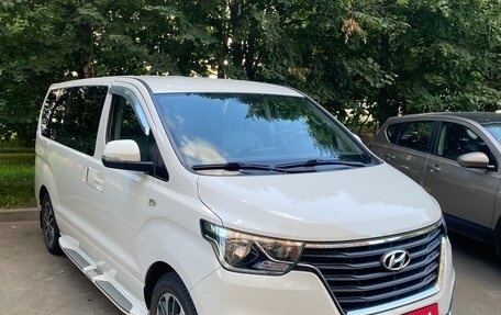 Hyundai Grand Starex Grand Starex I рестайлинг 2, 2020 год, 3 480 000 рублей, 3 фотография