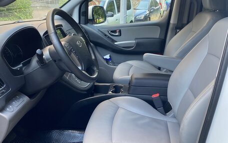 Hyundai Grand Starex Grand Starex I рестайлинг 2, 2020 год, 3 480 000 рублей, 11 фотография