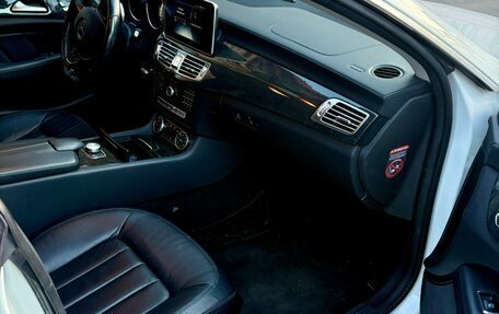 Mercedes-Benz CLS, 2014 год, 2 500 000 рублей, 17 фотография