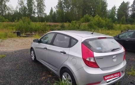 Hyundai Solaris II рестайлинг, 2015 год, 1 050 000 рублей, 5 фотография