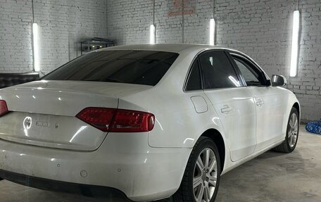 Audi A4, 2010 год, 950 000 рублей, 2 фотография