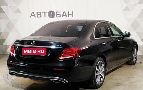Mercedes-Benz E-Класс, 2019 год, 3 199 000 рублей, 3 фотография