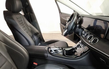 Mercedes-Benz E-Класс, 2019 год, 3 199 000 рублей, 18 фотография