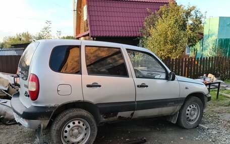Chevrolet Niva I рестайлинг, 2005 год, 185 000 рублей, 2 фотография