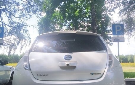 Nissan Leaf I, 2015 год, 850 000 рублей, 8 фотография