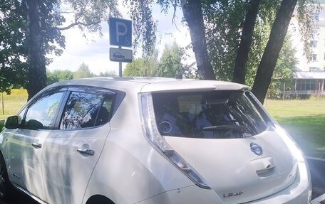 Nissan Leaf I, 2015 год, 850 000 рублей, 7 фотография