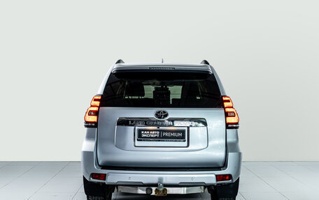 Toyota Land Cruiser Prado 150 рестайлинг 2, 2020 год, 4 835 000 рублей, 5 фотография