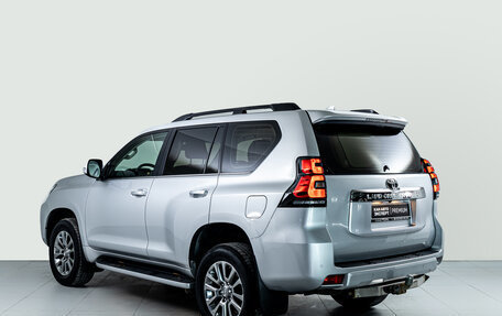 Toyota Land Cruiser Prado 150 рестайлинг 2, 2020 год, 4 835 000 рублей, 6 фотография