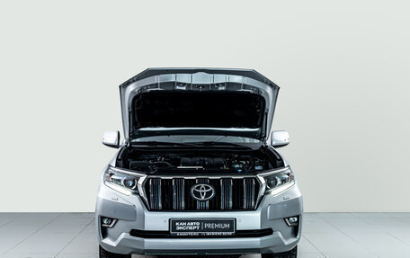 Toyota Land Cruiser Prado 150 рестайлинг 2, 2020 год, 4 835 000 рублей, 7 фотография